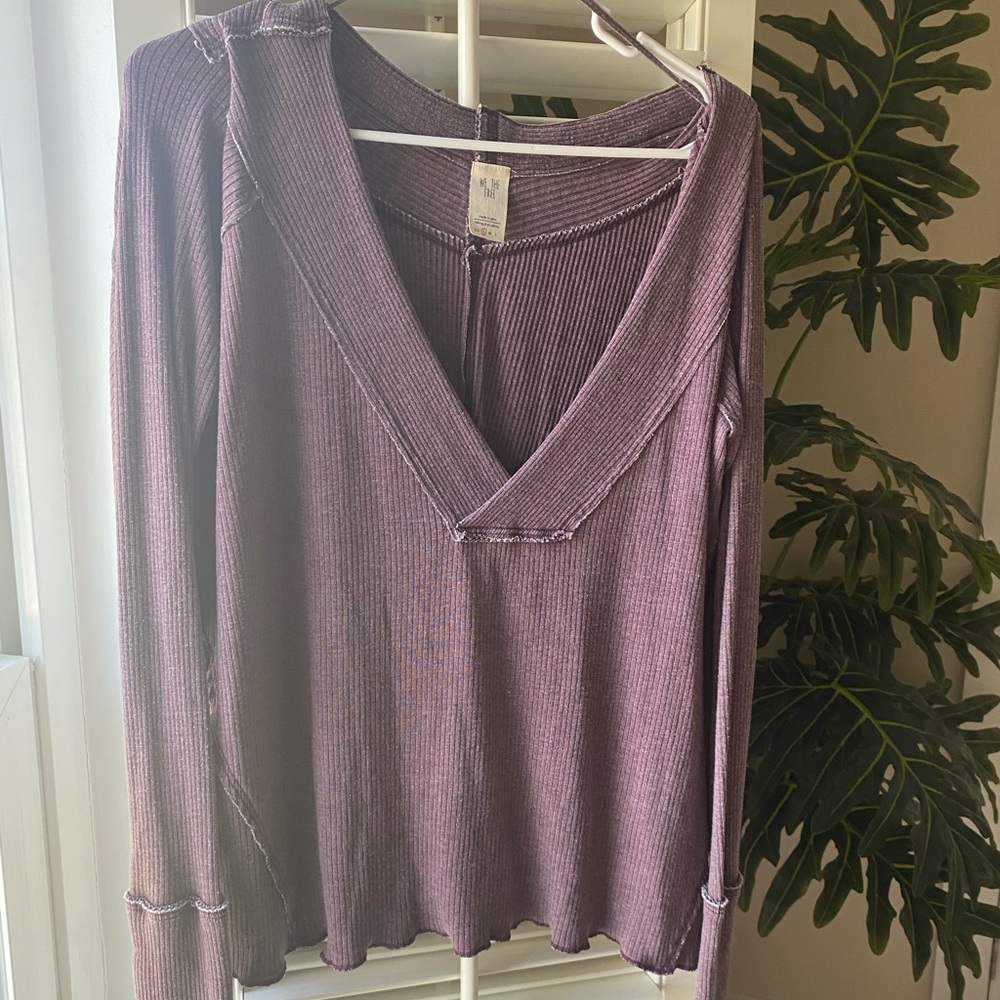 Low neck long sleeve